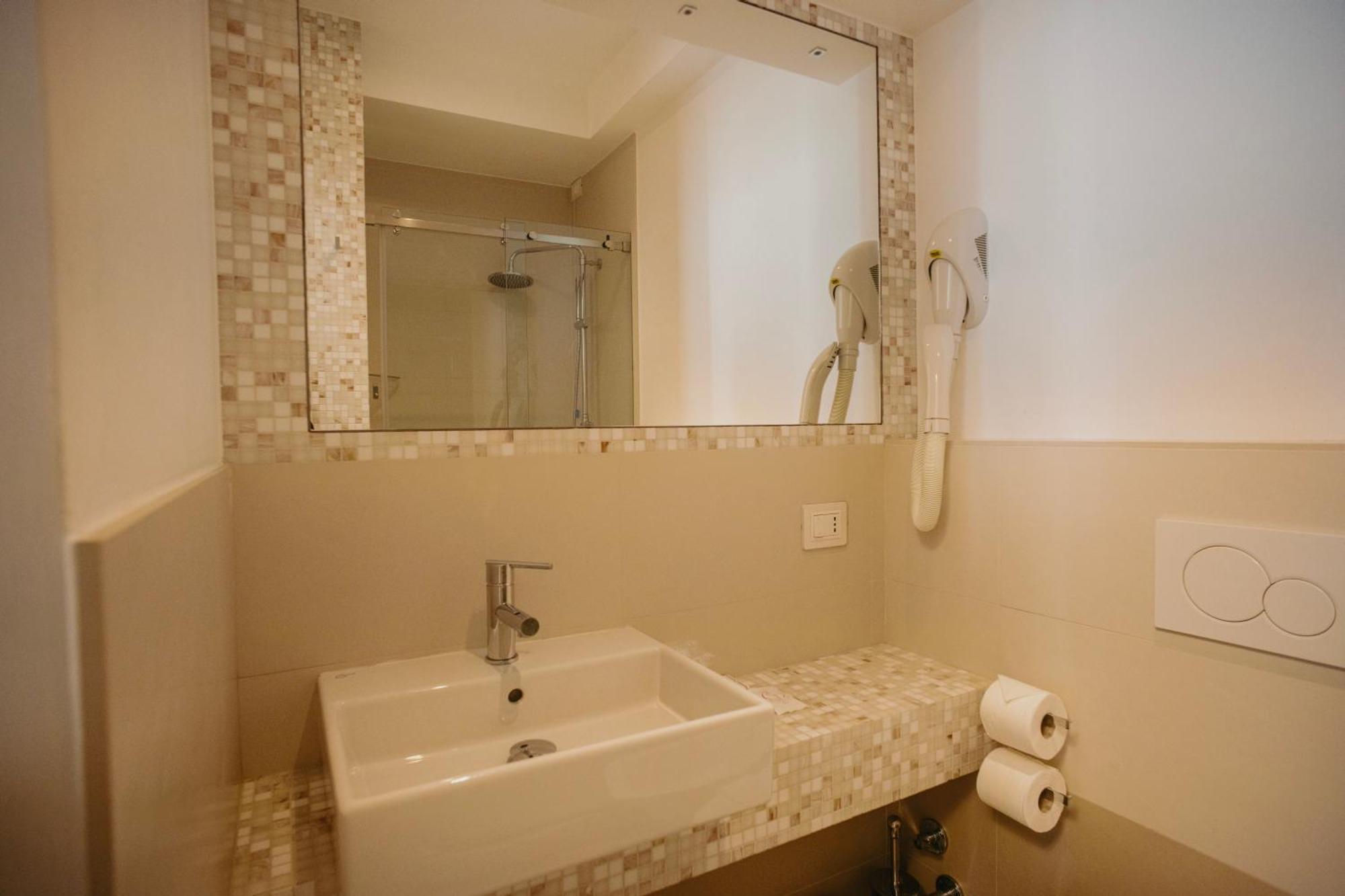 Hotel Baia Marina Купра-Мариттима Экстерьер фото