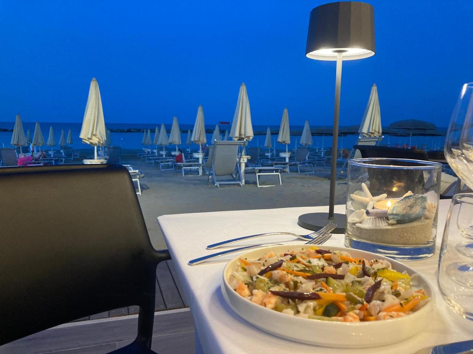 Hotel Baia Marina Купра-Мариттима Экстерьер фото