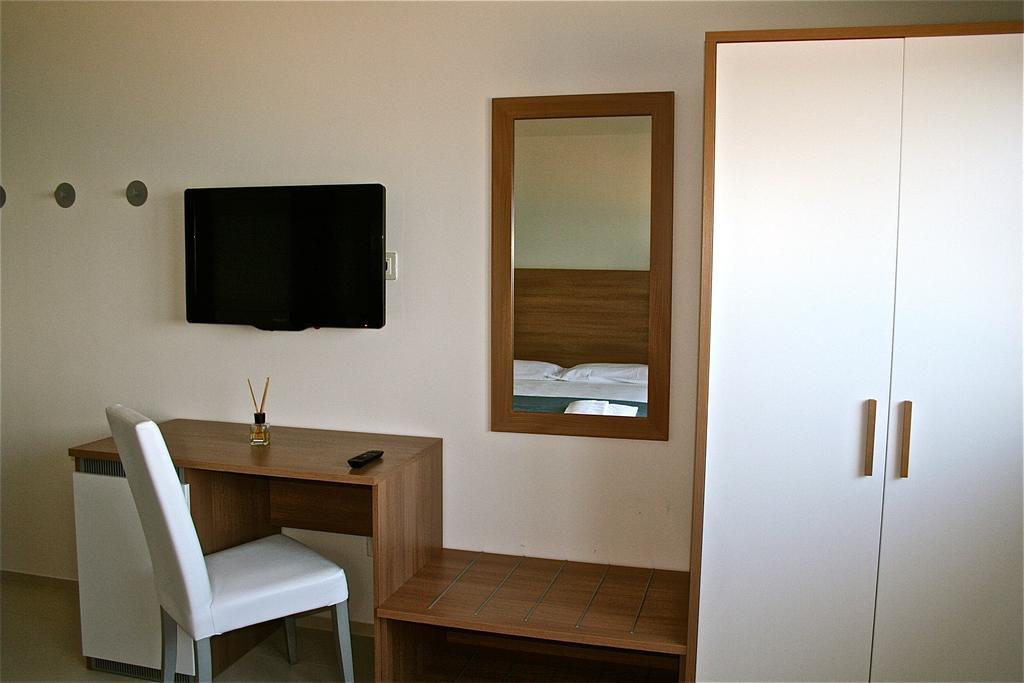 Hotel Baia Marina Купра-Мариттима Номер фото